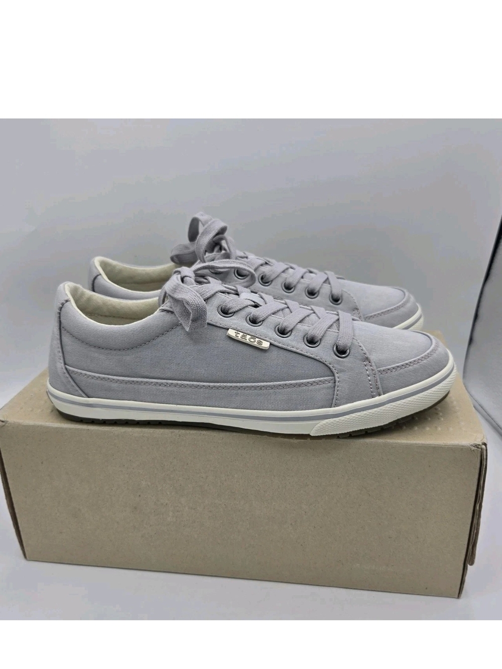 Taos Moc Star Light Gray Softly Canvas Distressed Womens Size 8 NEW With Box